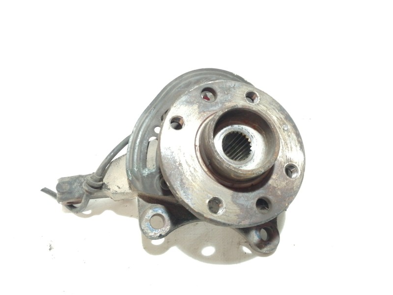 Recambio de mangueta delantera izquierda para opel corsa c blue line referencia OEM IAM 13154317  