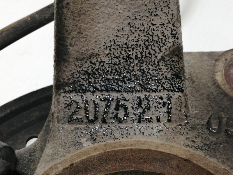 Recambio de mangueta delantera izquierda para opel corsa c blue line referencia OEM IAM 13154317  