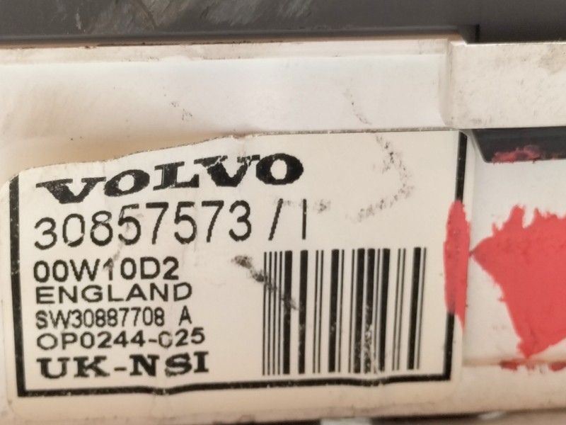 Recambio de cuadro instrumentos para volvo s40 berlina 1.6 referencia OEM IAM 30857573  