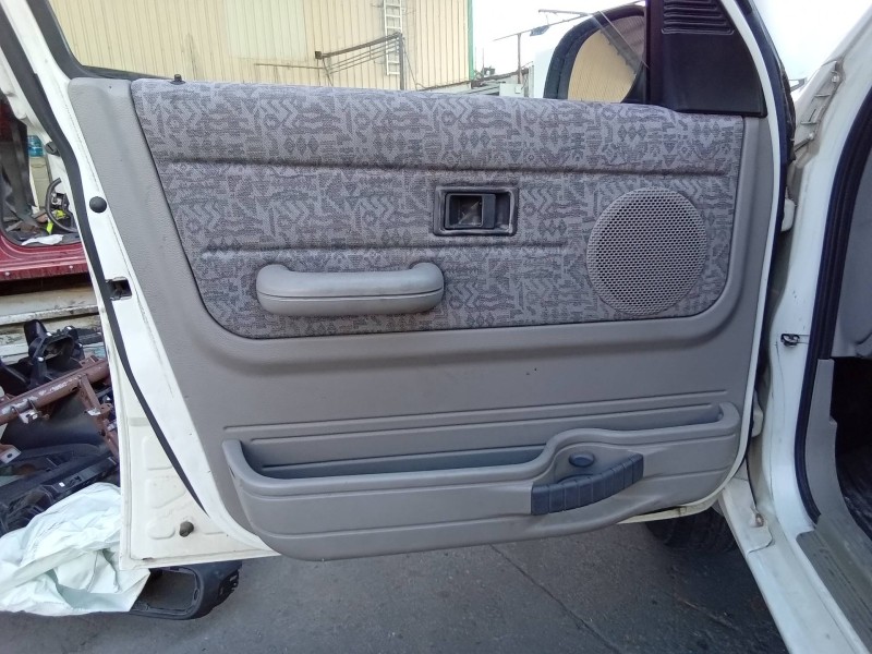 Recambio de guarnecido puerta delantera izquierda para land rover freelander (ln) 2.0 di xe familiar (72kw) referencia OEM IAM  