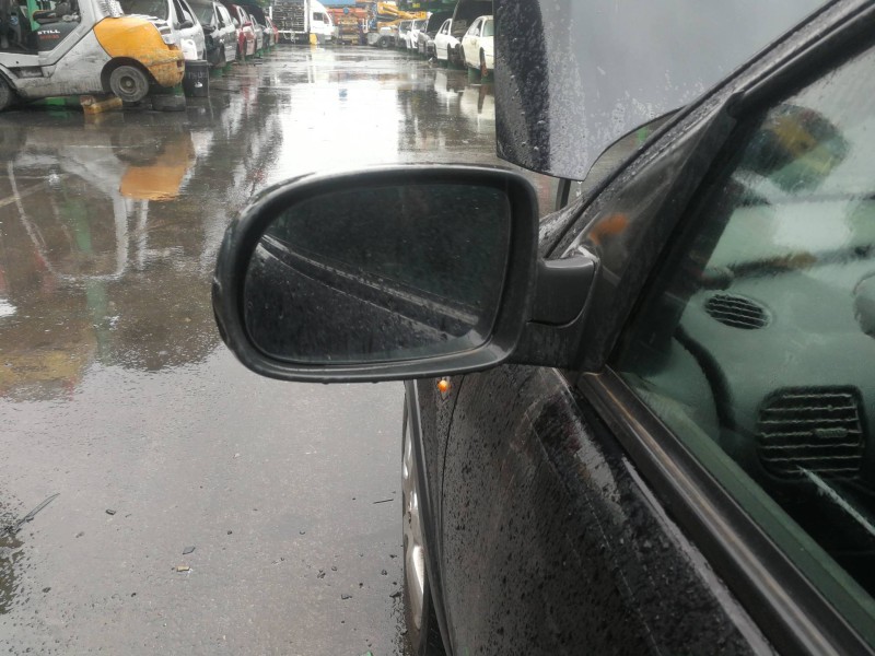 Recambio de retrovisor izquierdo para opel corsa c blue line referencia OEM IAM 010676  