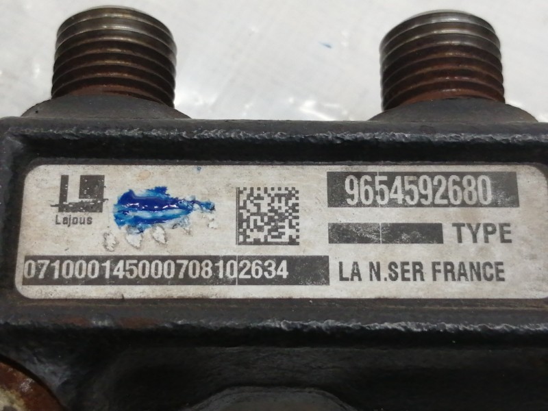 Recambio de rampa inyectora para citroën berlingo 1.6 hdi 75 xtr referencia OEM IAM 9654592680  