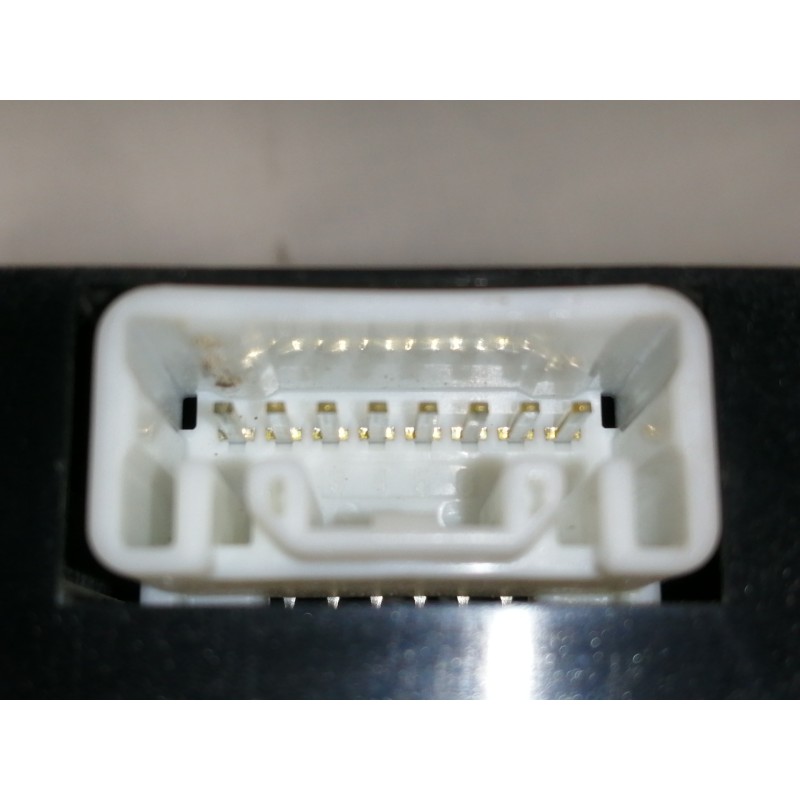 Recambio de moldura para toyota avensis berlina (t25) 1.8 sol sedán (4-ptas.) referencia OEM IAM 8479005130C  