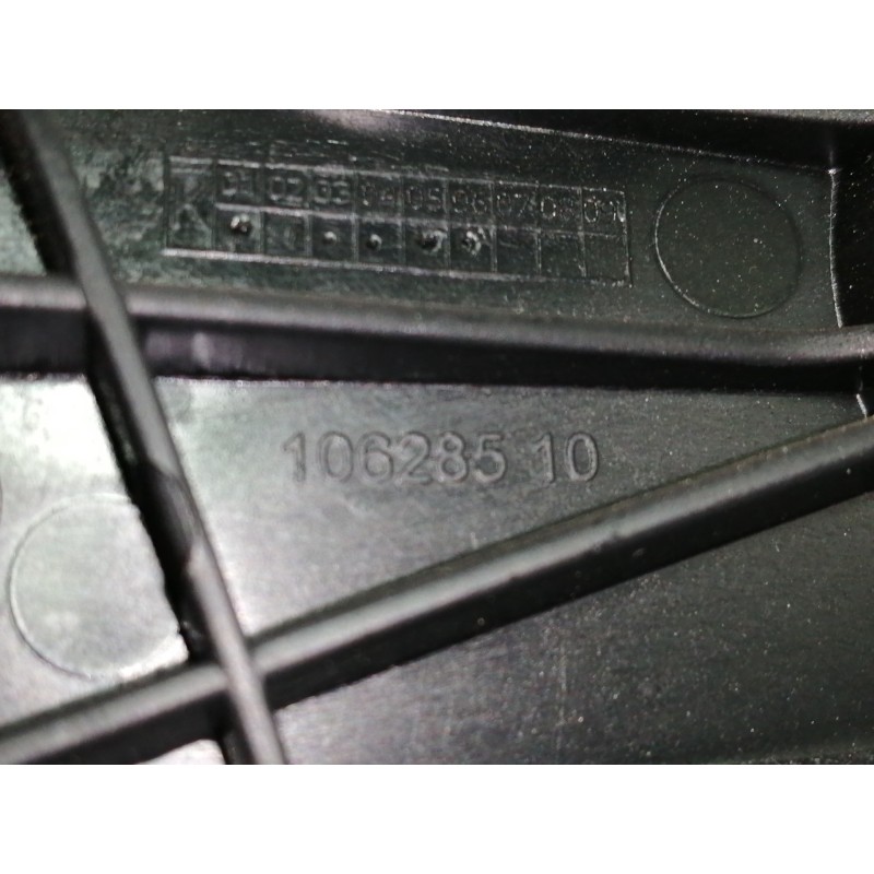 Recambio de maneta interior trasera derecha para bmw serie 1 lim. (f20) 116d referencia OEM IAM 10628510  