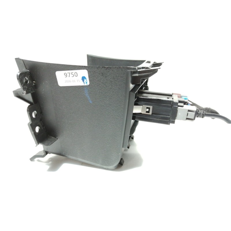 Recambio de moldura para opel mokka selective referencia OEM IAM 95080702  