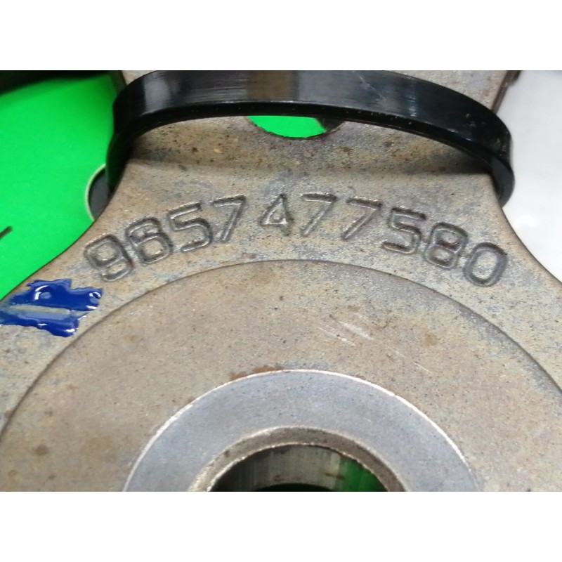 Recambio de polea arbol levas para citroën berlingo 1.6 hdi 75 xtr referencia OEM IAM 9857477580  