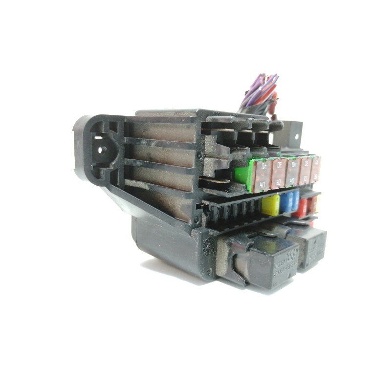 Recambio de caja reles / fusibles para opel mokka selective referencia OEM IAM 826166  