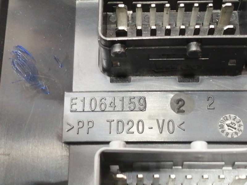 Recambio de caja reles / fusibles para citroën c4 cactus business referencia OEM IAM 980753168001  