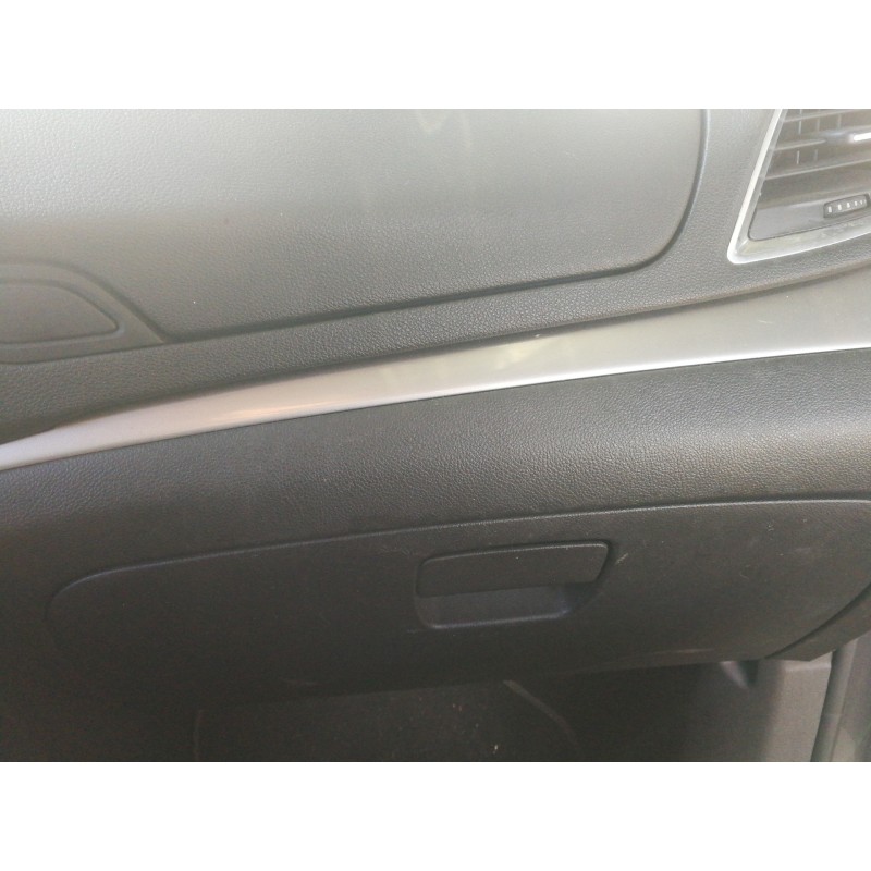 Recambio de guantera para opel mokka selective referencia OEM IAM AXB88015  