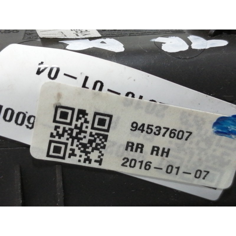 Recambio de mando elevalunas trasero derecho para opel mokka selective referencia OEM IAM 94537607  