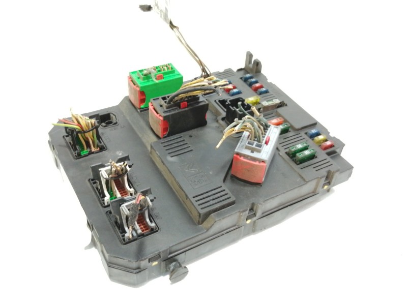 Recambio de caja reles / fusibles para peugeot 206 berlina x-line referencia OEM IAM 9650584680  