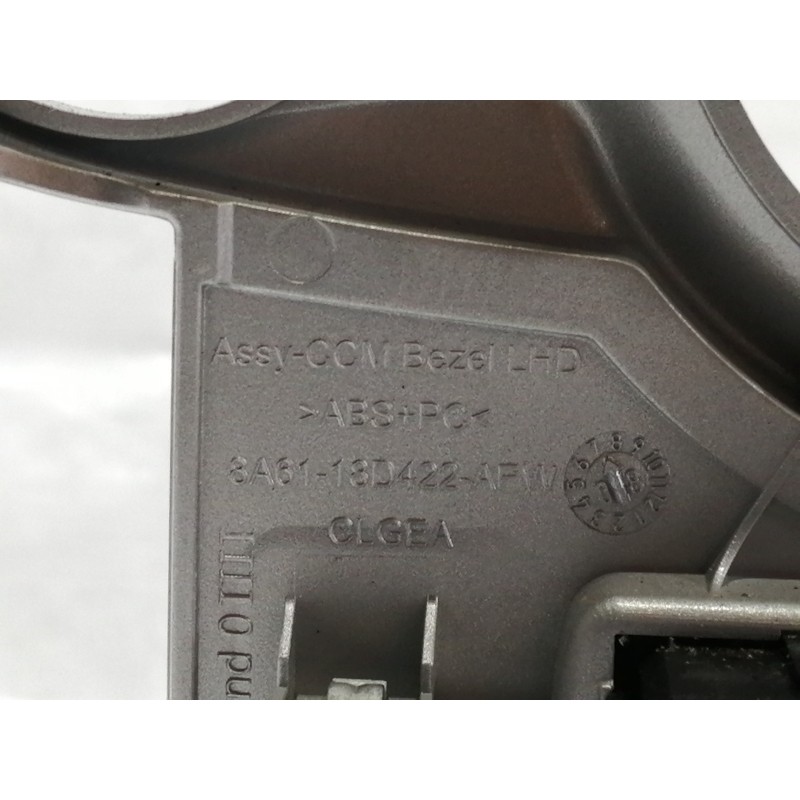 Recambio de moldura para ford fiesta (cb1) ghia referencia OEM IAM 8A6118D422AFW  