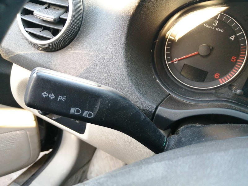 Recambio de mando intermitentes para audi a3 (8p) 2.0 tdi ambiente referencia OEM IAM 1K0953513  