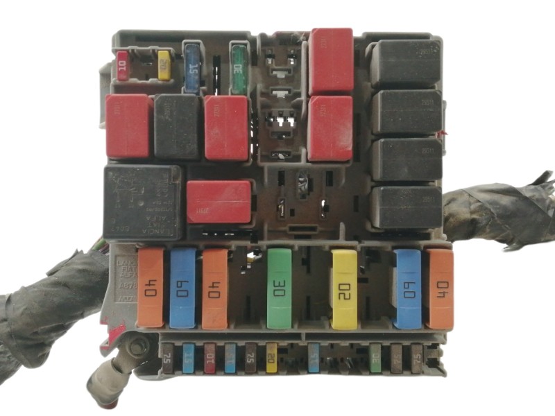 Recambio de caja reles / fusibles para peugeot bipper básico referencia OEM IAM 51905216  