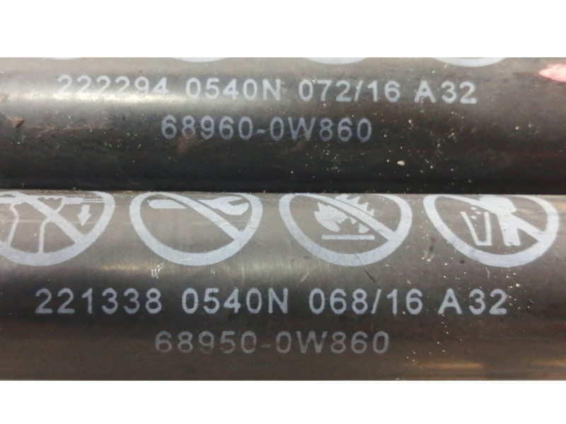 Recambio de amortiguadores maletero / porton para toyota prius (zvw50) basis referencia OEM IAM 689600W860  