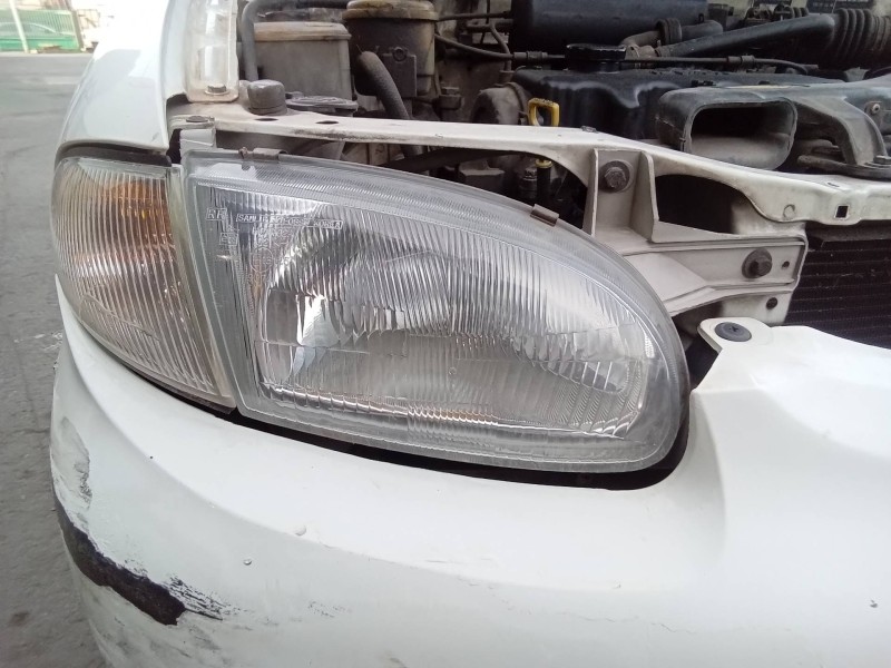 Recambio de faro derecho para hyundai accent (x3) 1.3 gs automático referencia OEM IAM   