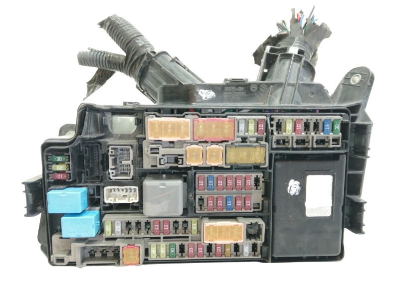 Recambio de caja reles / fusibles para toyota prius (zvw50) basis referencia OEM IAM   