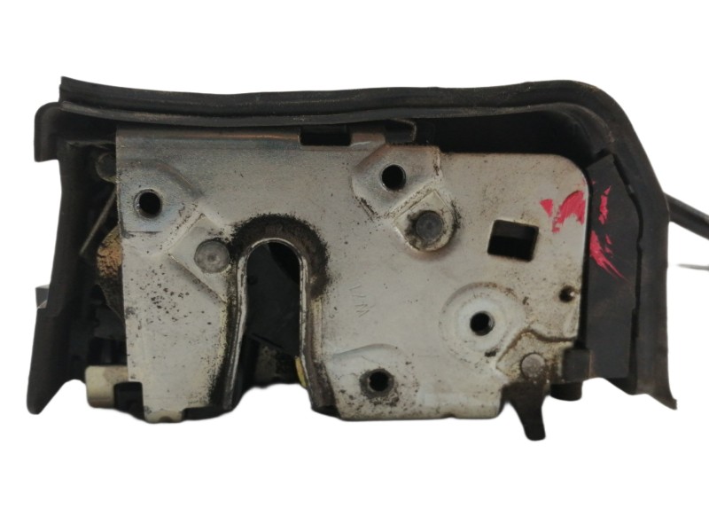 Recambio de cerradura puerta trasera izquierda para bmw x5 (e53) 3.0d referencia OEM IAM 8402601  