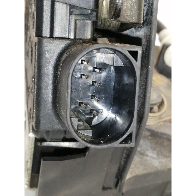 Recambio de cerradura puerta trasera izquierda para bmw x5 (e53) 3.0d referencia OEM IAM 8402601  