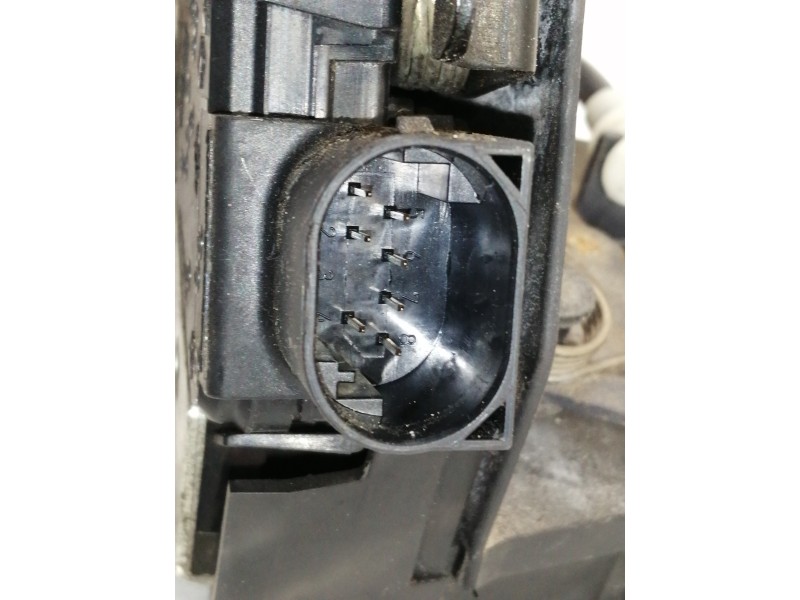 Recambio de cerradura puerta trasera izquierda para bmw x5 (e53) 3.0d referencia OEM IAM 8402601  