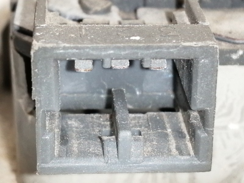 Recambio de luz interior para peugeot bipper básico referencia OEM IAM 735244963  