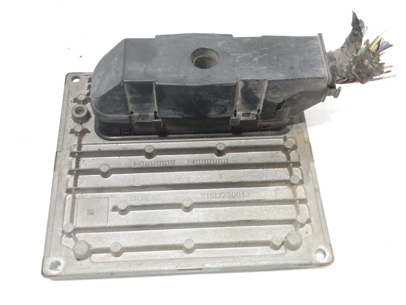 Recambio de centralita motor uce para mazda 2 berlina (dy) 1.4 active+ (59kw) referencia OEM IAM 4S6112A650NC S120977013E 