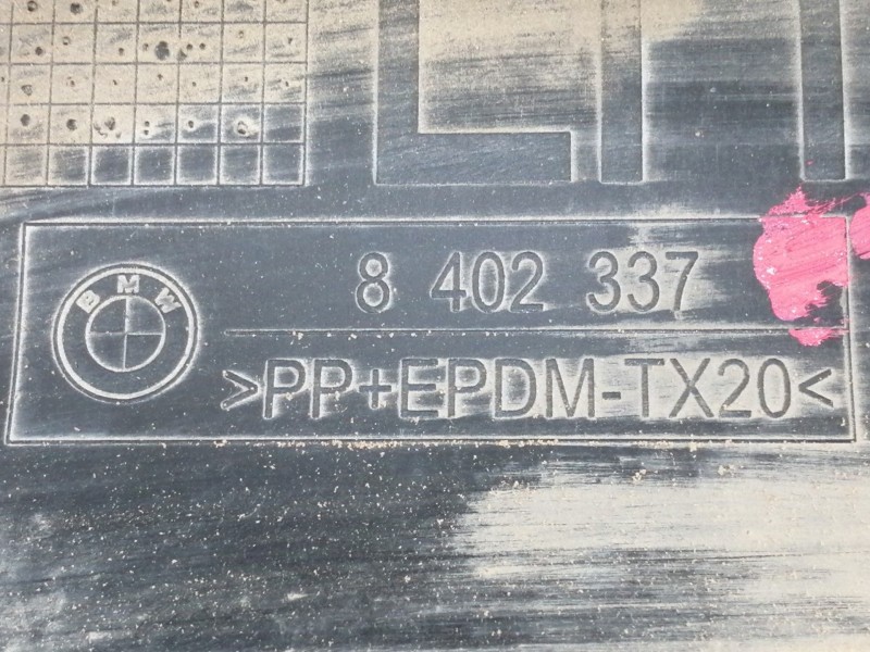 Recambio de aletin trasero izquierdo para bmw x5 (e53) 3.0d referencia OEM IAM 8402337  