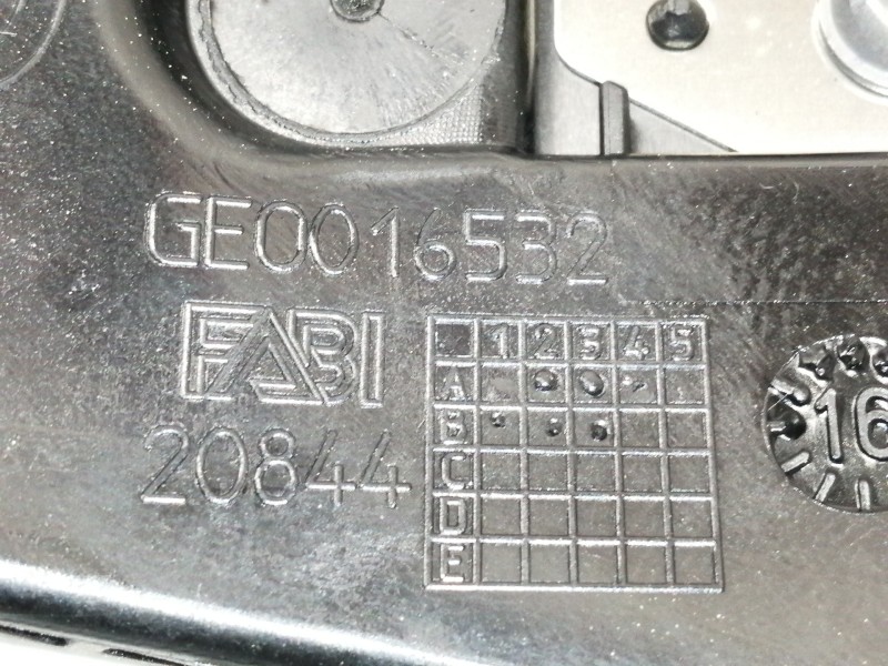 Recambio de cerradura puerta delantera derecha para citroën c3 shine referencia OEM IAM 16942937  