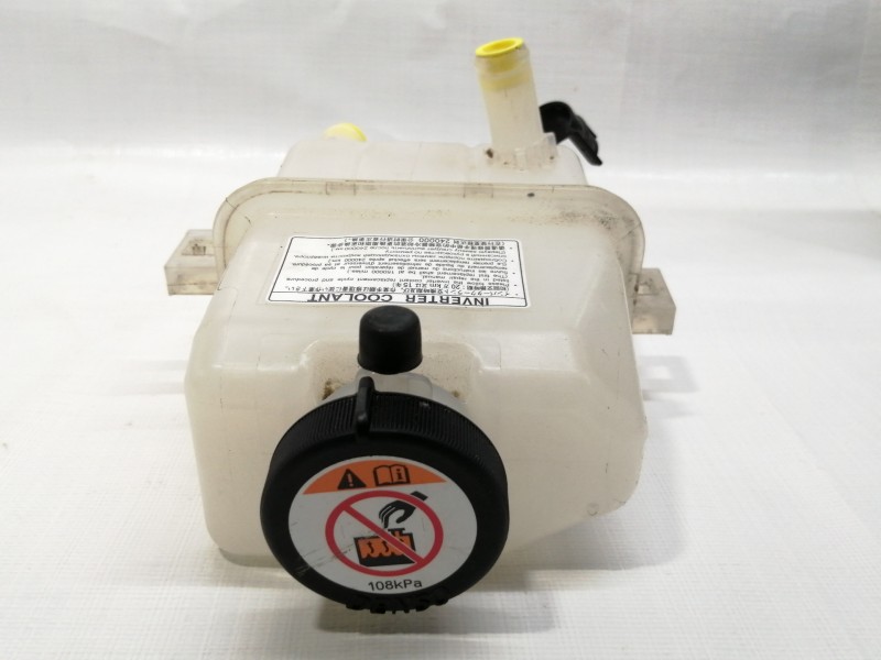 Recambio de deposito expansion para toyota prius (zvw50) basis referencia OEM IAM   