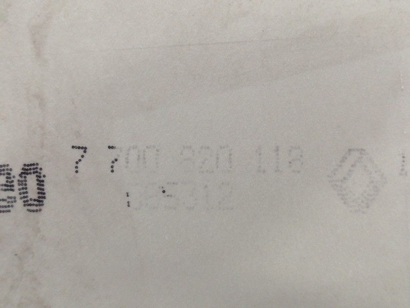 Recambio de faro izquierdo para renault laguna (b56) 1.8 rn (b56b) referencia OEM IAM 7700820118  