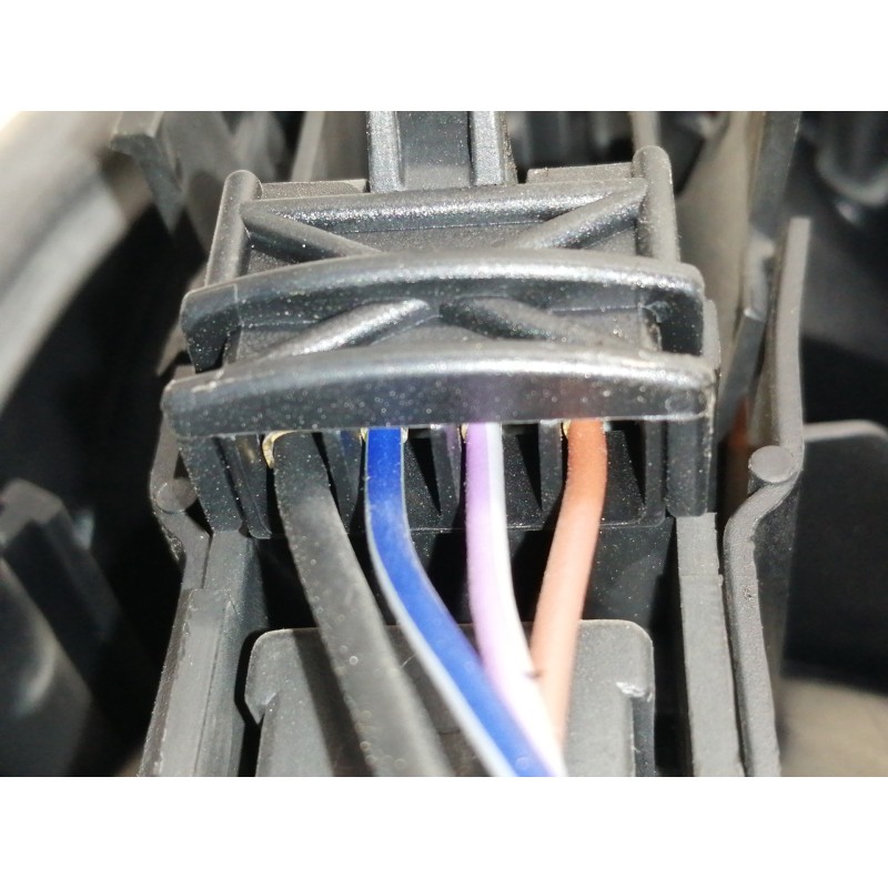 Recambio de piloto trasero derecho para renault laguna (b56) 1.8 rn (b56b) referencia OEM IAM 7700820051  