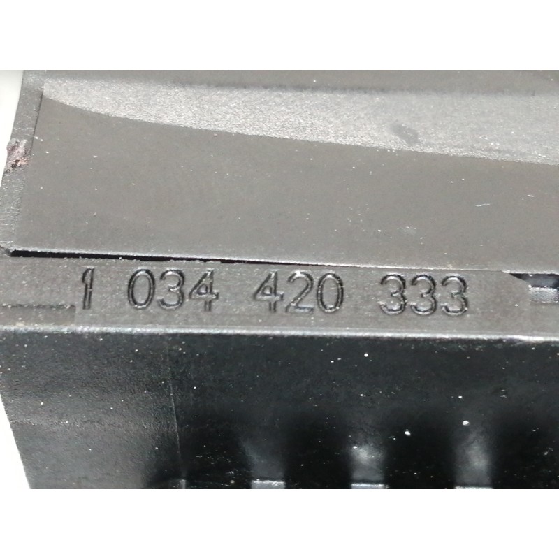 Recambio de elevalunas delantero derecho para citroën c3 shine referencia OEM IAM 9813093380  