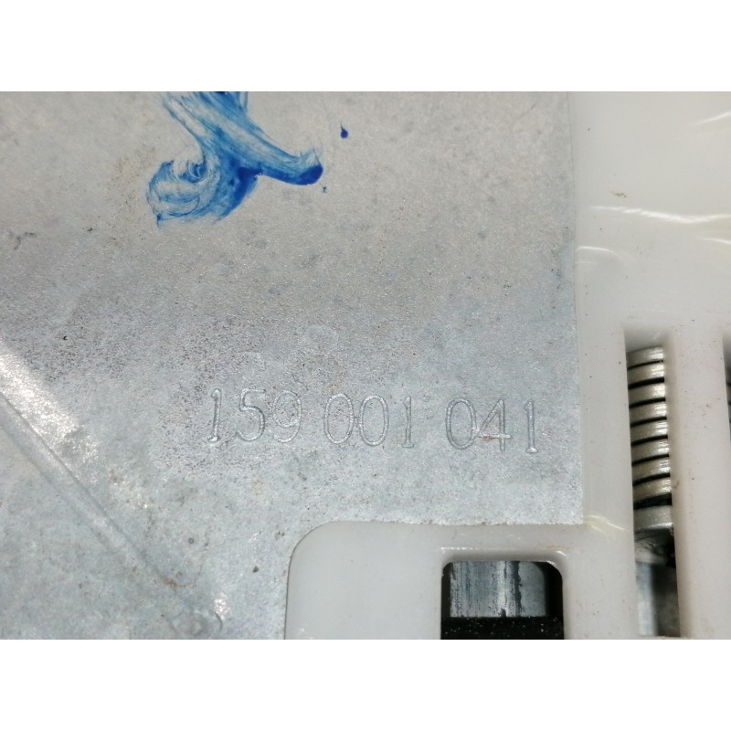 Recambio de elevalunas delantero derecho para citroën c3 shine referencia OEM IAM 9813093380  