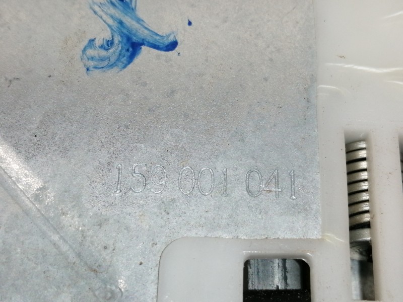 Recambio de elevalunas delantero derecho para citroën c3 shine referencia OEM IAM 9813093380  