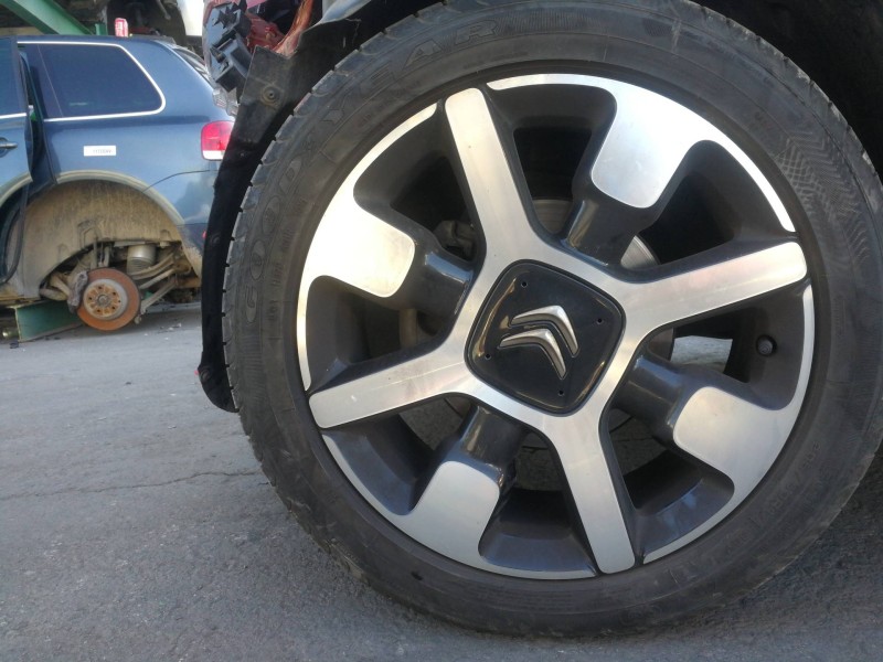 Recambio de llanta para citroën c3 shine referencia OEM IAM 65JX17  
