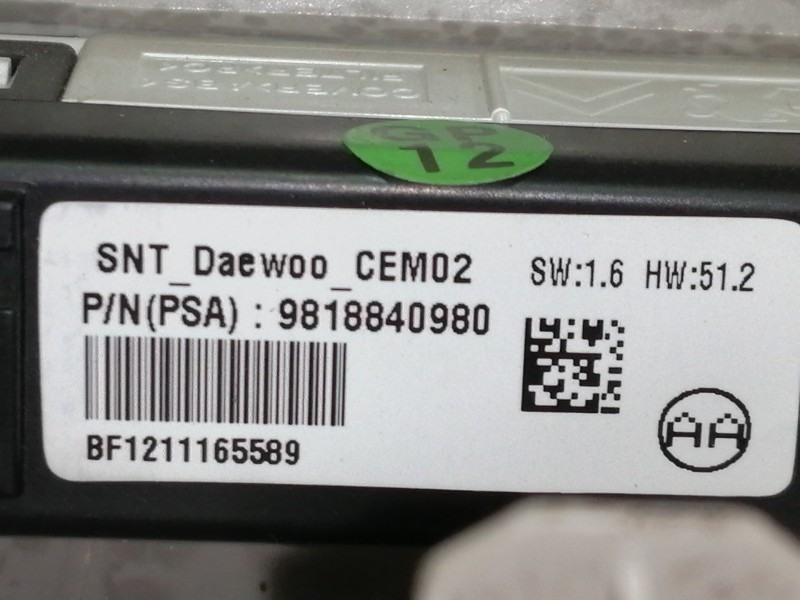 Recambio de luz interior para citroën c3 shine referencia OEM IAM 9818840980  