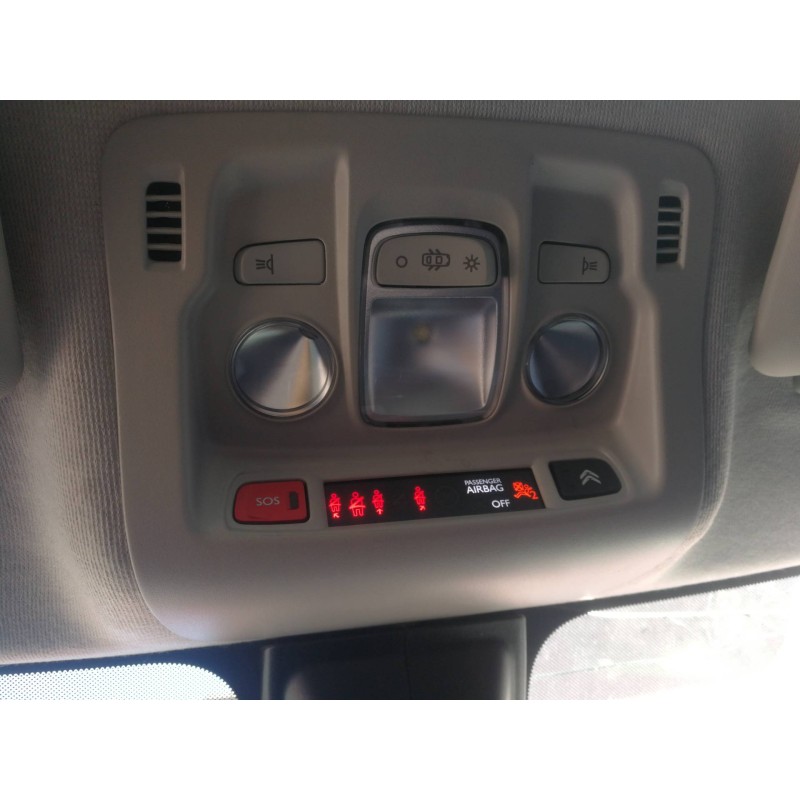 Recambio de luz interior para citroën c3 shine referencia OEM IAM 9818840980  