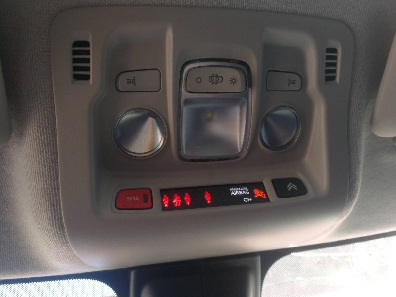 Recambio de luz interior para citroën c3 shine referencia OEM IAM 9818840980  