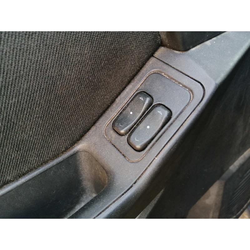 Recambio de mando elevalunas delantero izquierdo para opel meriva cosmo referencia OEM IAM 13363202 24409205 