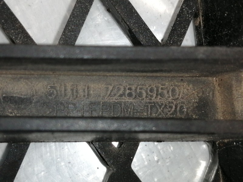 Recambio de rejilla paragolpes central para bmw serie 5 lim. (f10) 530d xdrive referencia OEM IAM 51117285950  