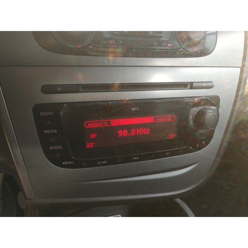 Recambio de sistema audio / radio cd para seat leon (1p1) reference referencia OEM IAM 8157648216366  