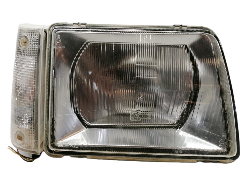 Recambio de faro derecho para seat marbella ce referencia OEM IAM 67628120 007405 1130