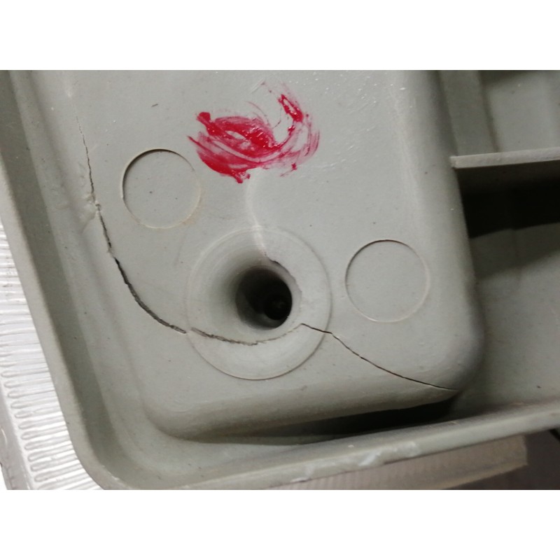 Recambio de faro derecho para seat marbella ce referencia OEM IAM 67628120 007405 1130