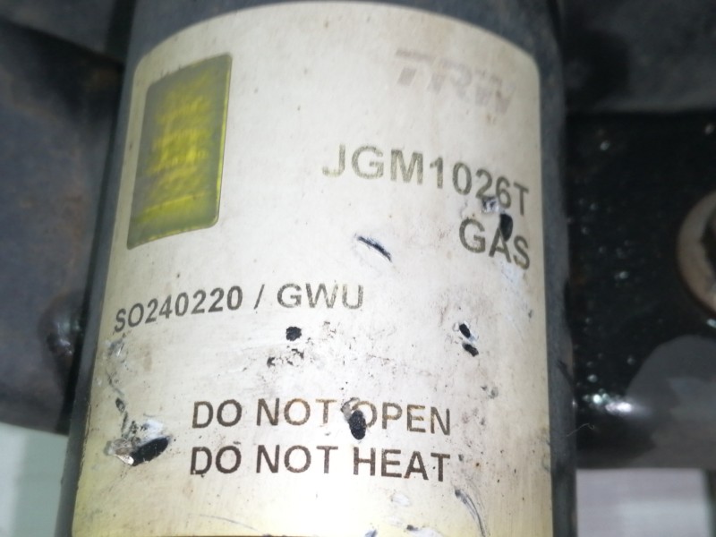 Recambio de amortiguador delantero izquierdo para renault master kombi l2h2 3,3t referencia OEM IAM JGM1026T  