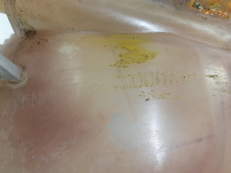 Recambio de deposito expansion para renault master kombi l2h2 3,3t referencia OEM IAM 217100015R  