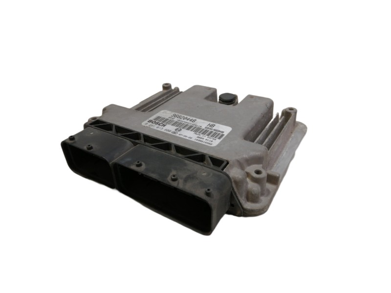 Recambio de centralita motor uce para chevrolet nubira berlina cdx referencia OEM IAM 0281013600 HB35795071420119 96820490 07142