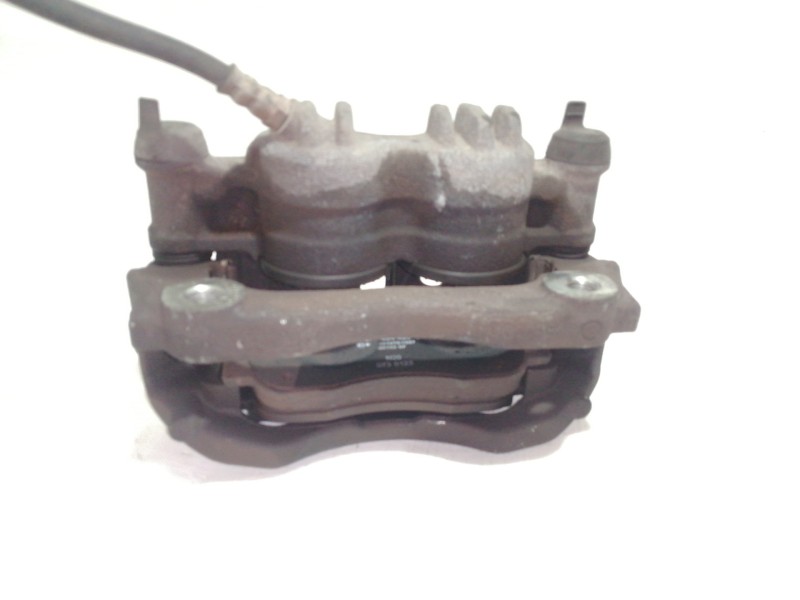 Recambio de pinza freno delantera izquierda para renault master kombi l2h2 3,3t referencia OEM IAM 410105039R  