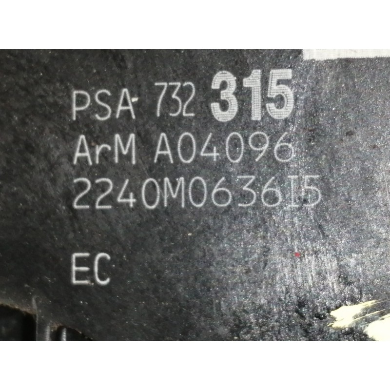 Recambio de cerradura puerta trasera derecha para citroën c3 lx referencia OEM IAM 732315 PSA732315 2240M0636I5