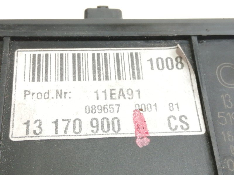 Recambio de caja reles / fusibles para opel vectra c berlina comfort referencia OEM IAM 13170900  