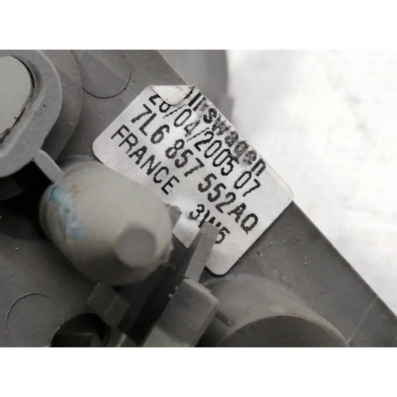 Recambio de parasol derecho para volkswagen touareg (7la) tdi r5 referencia OEM IAM 7L6857552AQ  